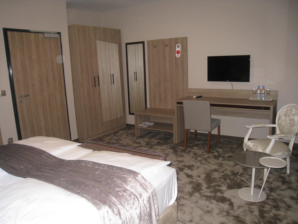 Vip Otel
